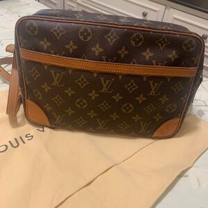 Handbag